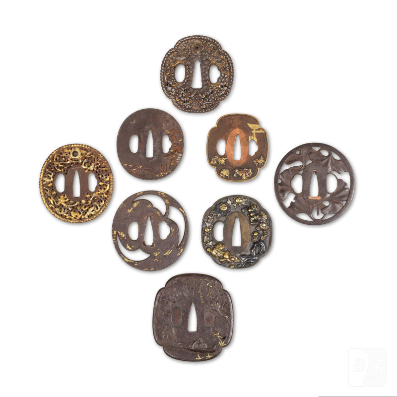 日本 江戶至明治時代 鍔一組八件 | COLLECTION DE HUIT TSUBA EN ALLIAGES DE MÉTAUX